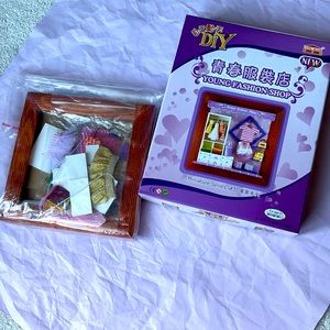 Miniature Fashion Shop model